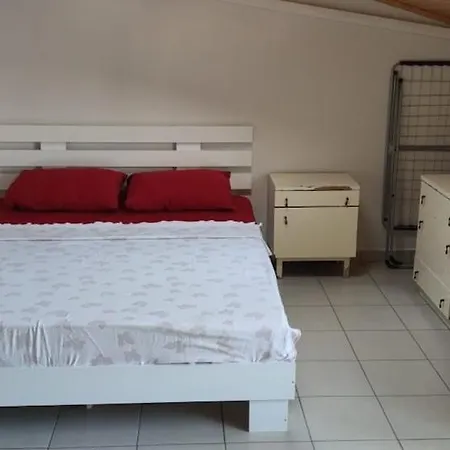 Woodengate Apartman